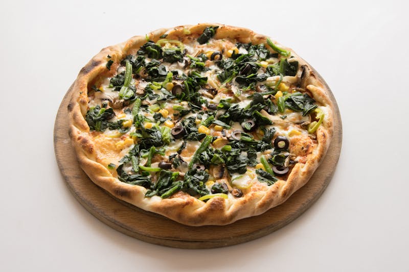 BBQ Smoked Chicken pizza luce with caramelized onions